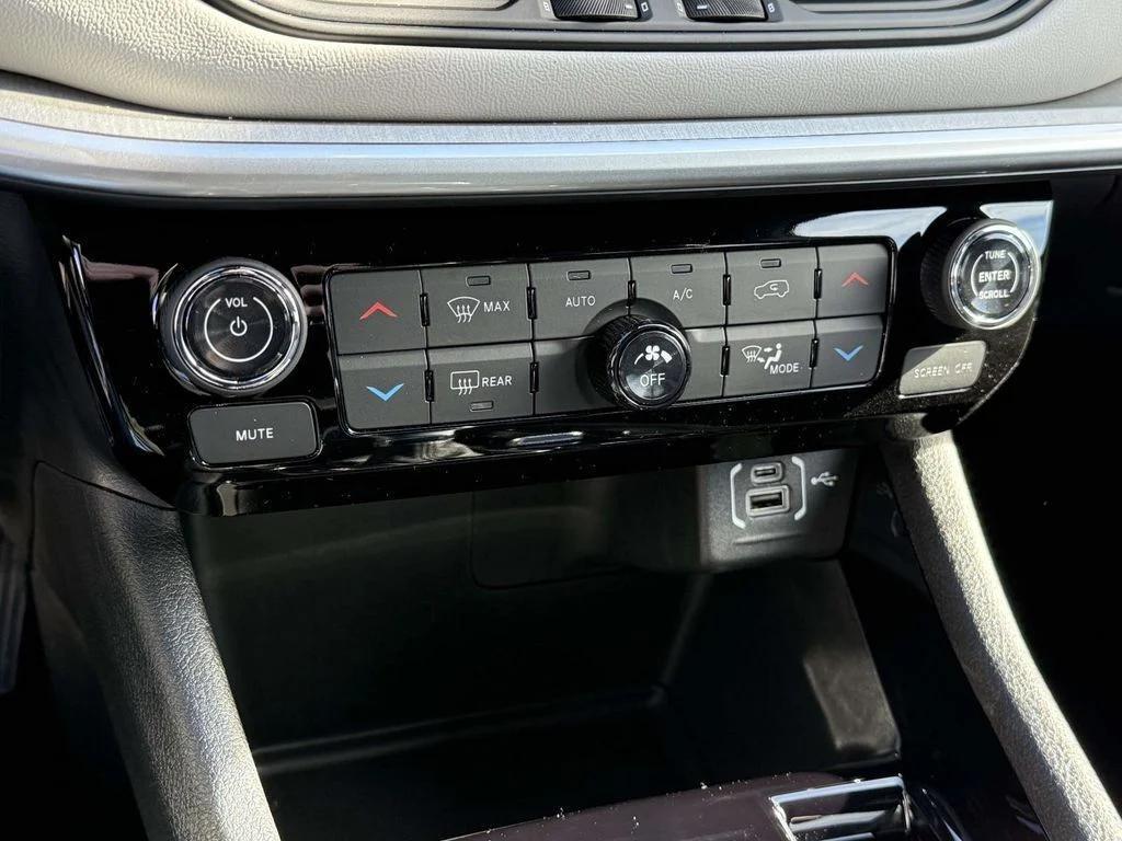 new 2026 Jeep Compass car, priced at $28,521