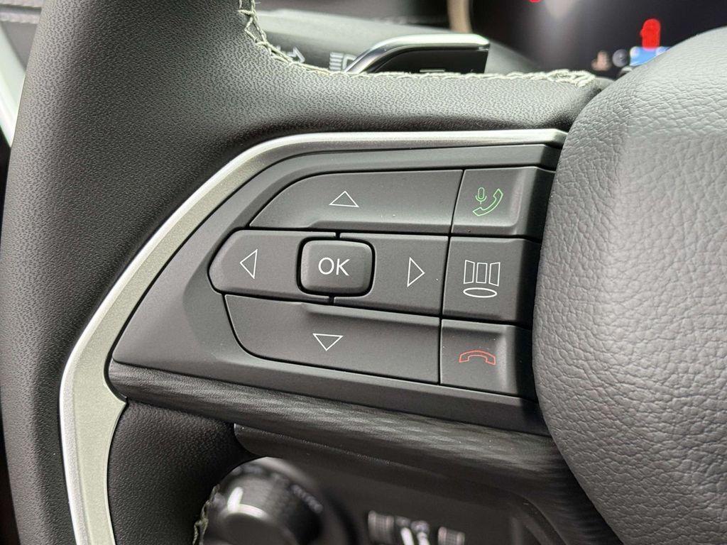 new 2025 Jeep Grand Cherokee L car, priced at $39,165