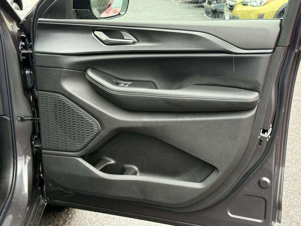 new 2025 Jeep Grand Cherokee L car, priced at $39,165