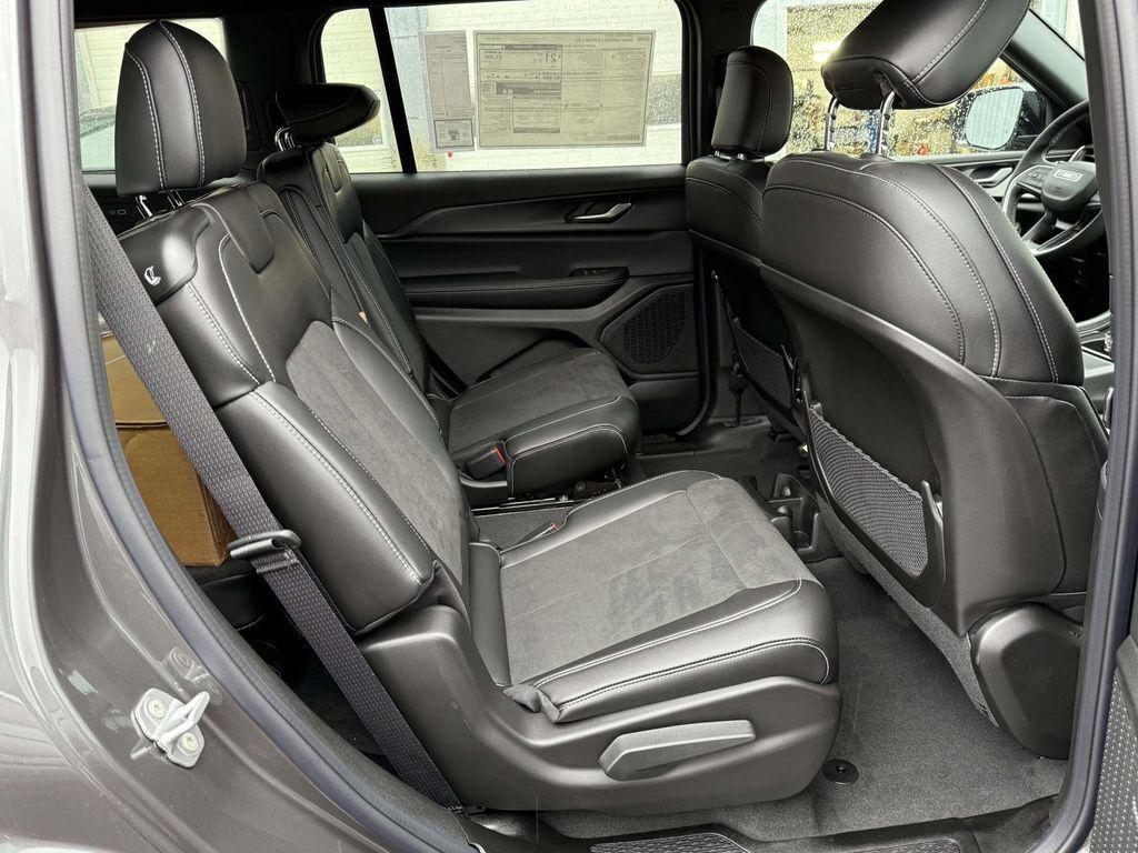 new 2025 Jeep Grand Cherokee L car, priced at $39,165