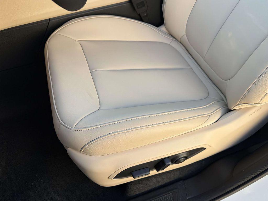 new 2025 Jeep Grand Cherokee L car, priced at $43,284