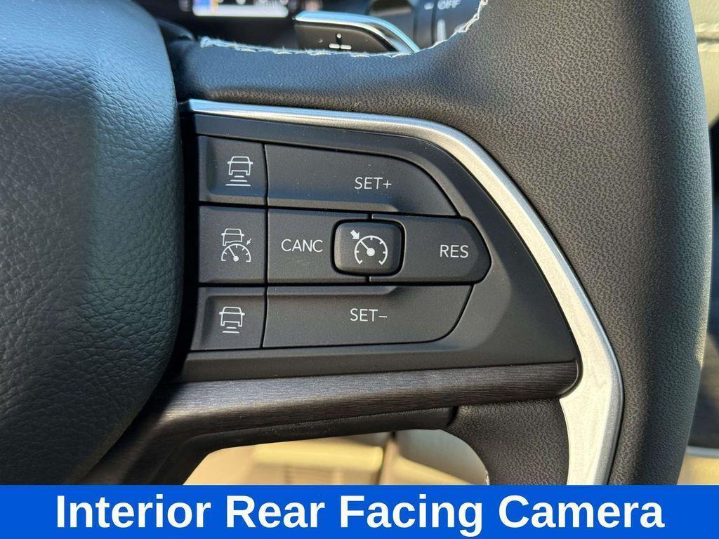 new 2025 Jeep Grand Cherokee L car, priced at $43,284