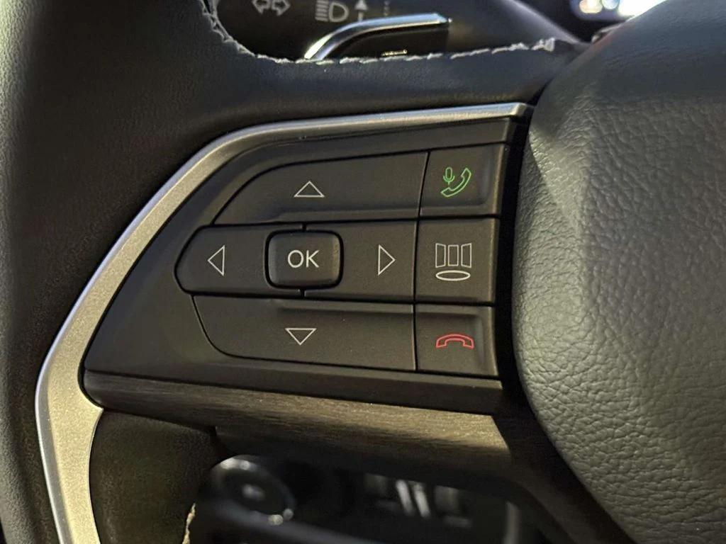 new 2026 Jeep Grand Cherokee car, priced at $44,681