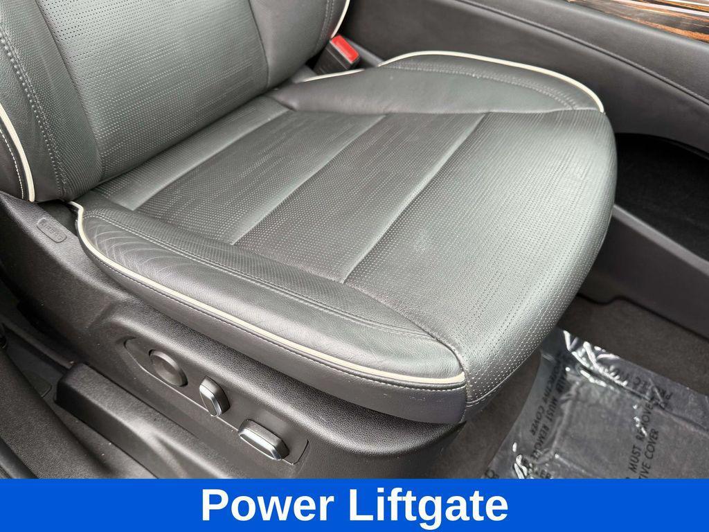 used 2023 Cadillac Escalade ESV car, priced at $60,500