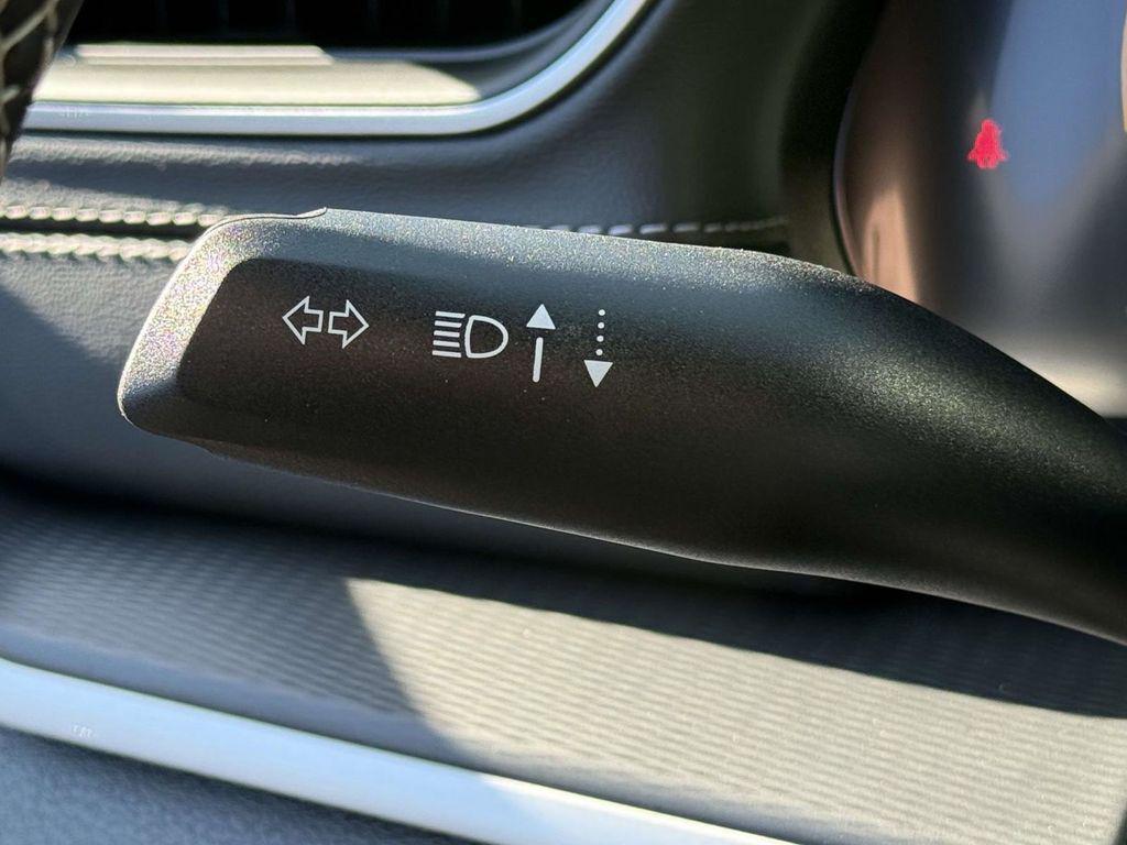 new 2025 Jeep Grand Cherokee car, priced at $37,205