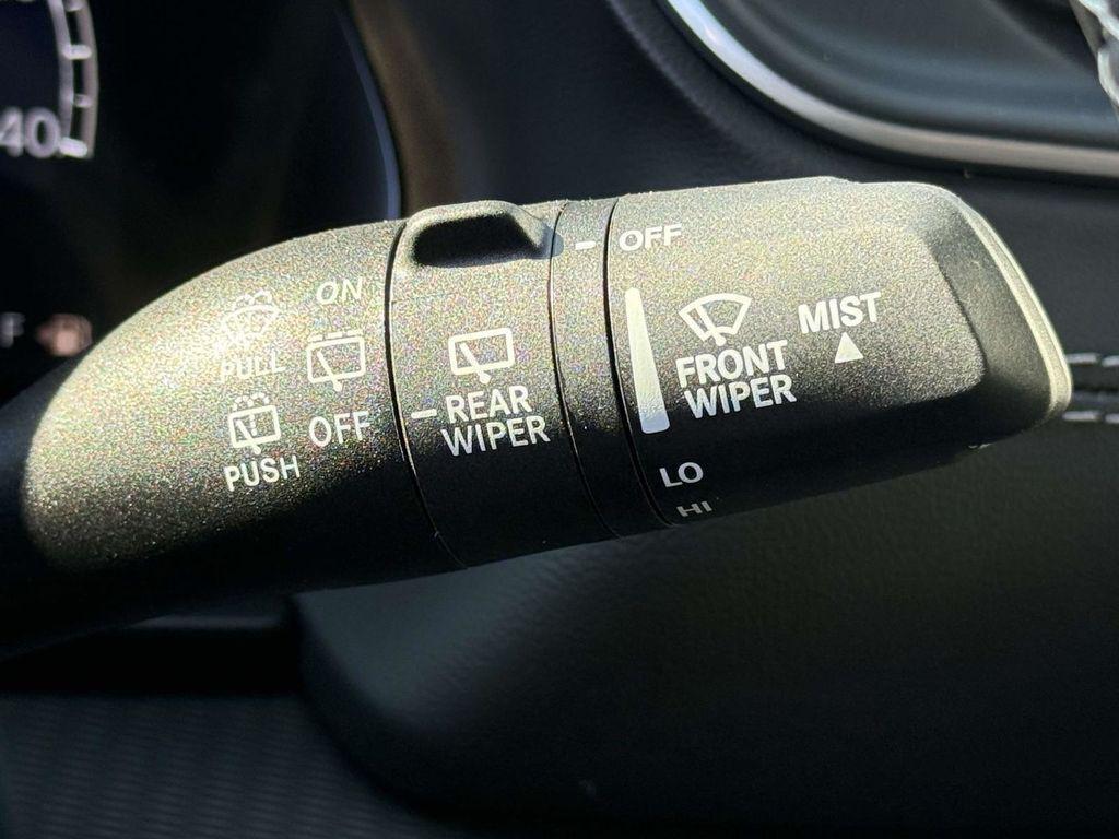 new 2025 Jeep Grand Cherokee car, priced at $37,205