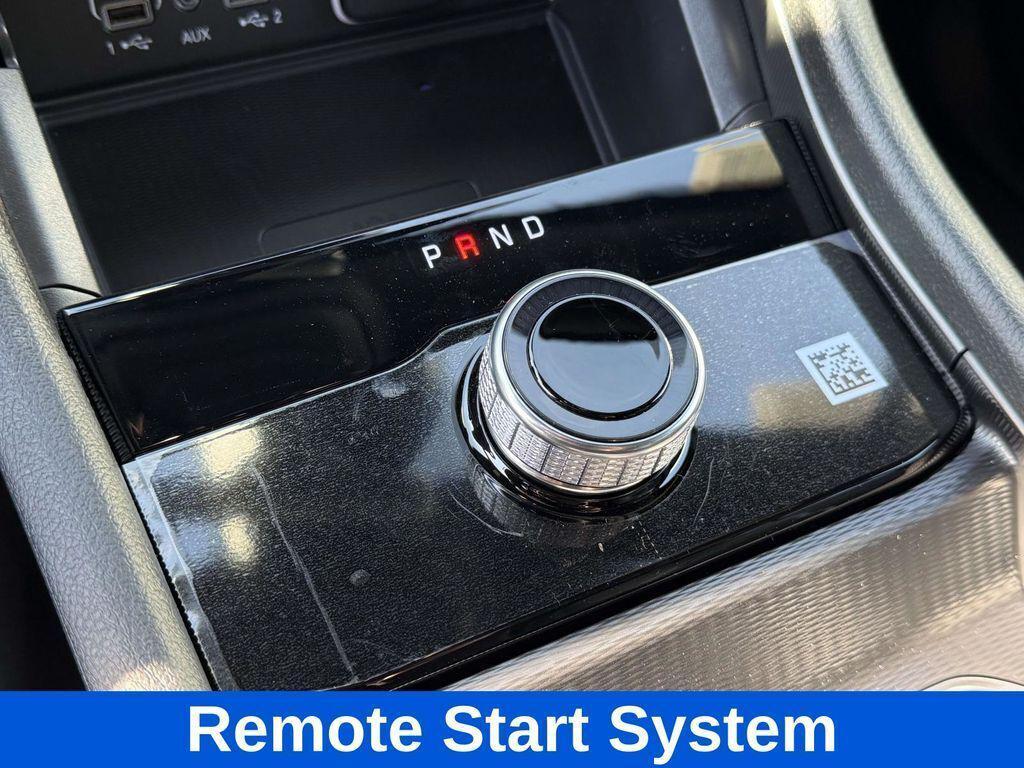 new 2025 Jeep Grand Cherokee car, priced at $37,205