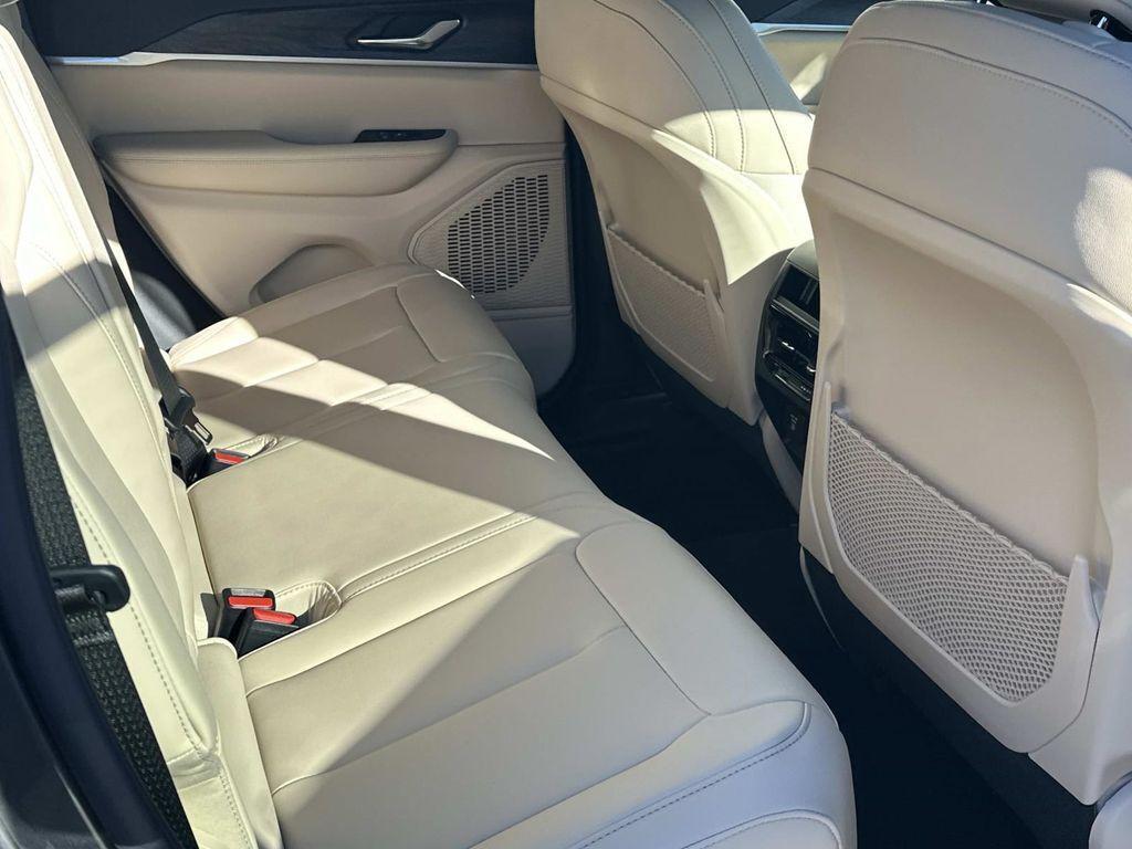 new 2025 Jeep Grand Cherokee car, priced at $42,219