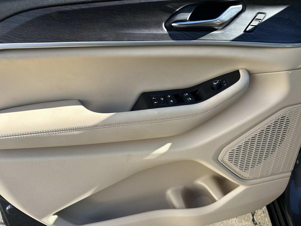 new 2025 Jeep Grand Cherokee car, priced at $42,219