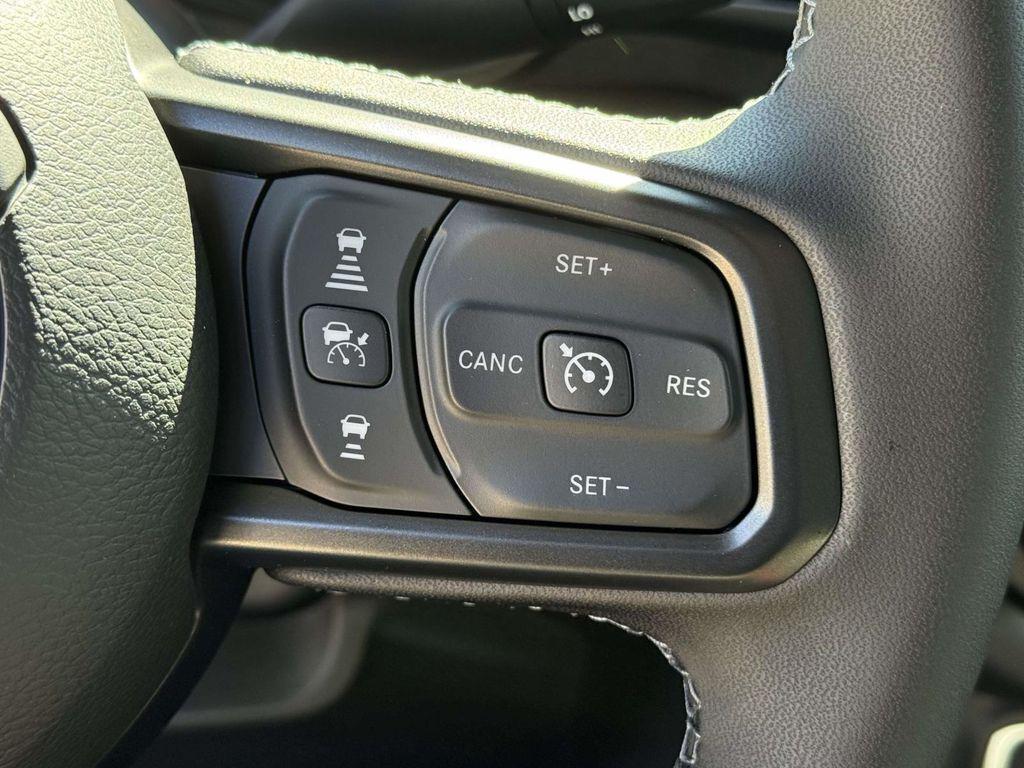 new 2025 Jeep Gladiator car, priced at $47,620