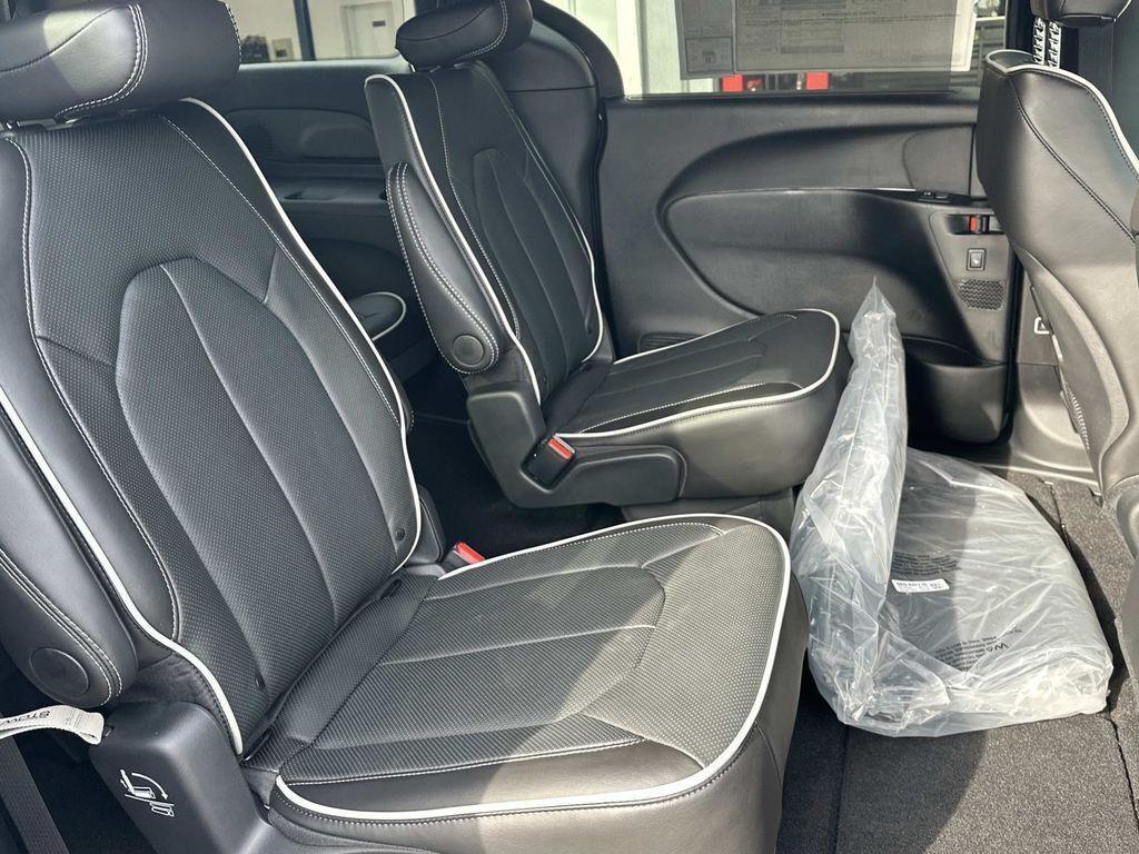 new 2026 Chrysler Pacifica car, priced at $40,943