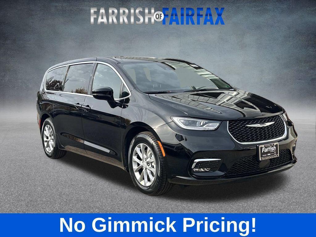 new 2026 Chrysler Pacifica car, priced at $40,443