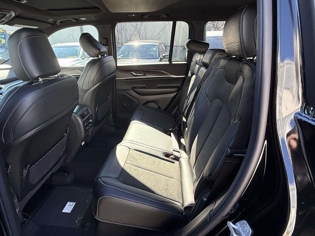 new 2026 Jeep Grand Cherokee car, priced at $42,898