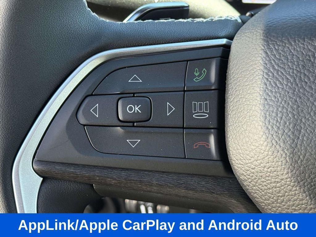 new 2026 Jeep Grand Cherokee car, priced at $42,898