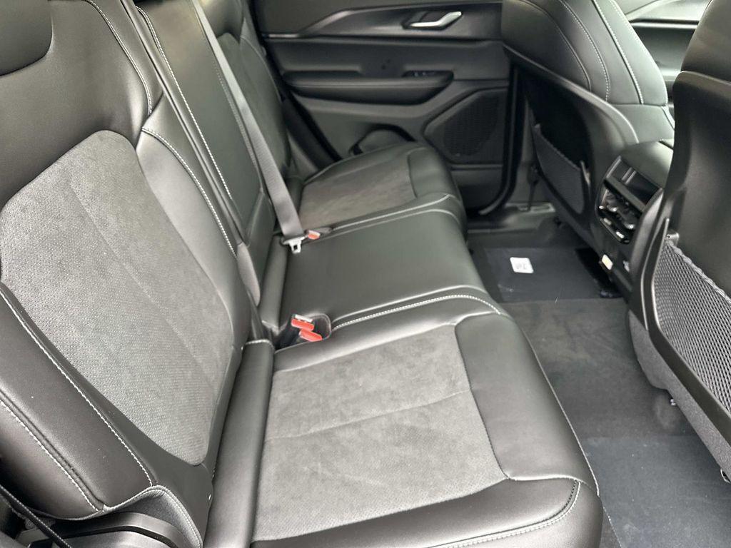 new 2025 Jeep Grand Cherokee car, priced at $37,205