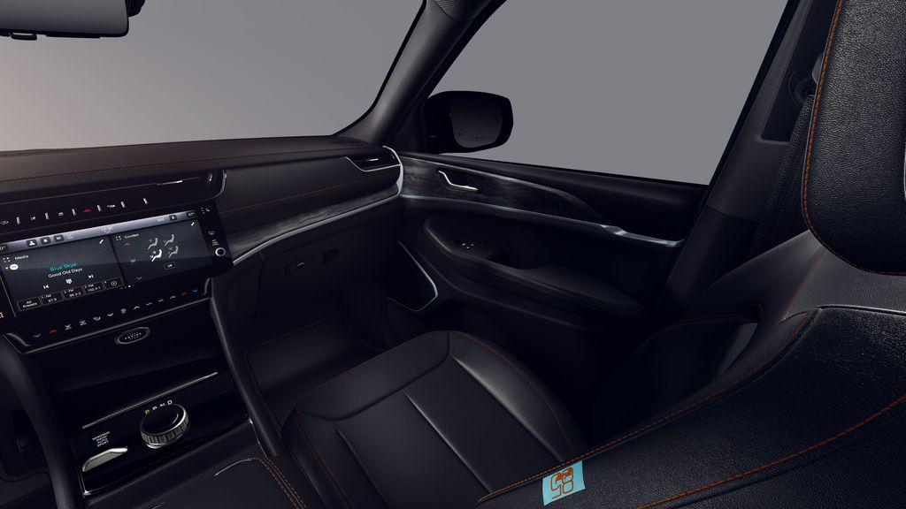 new 2026 Jeep Grand Cherokee L car, priced at $56,004