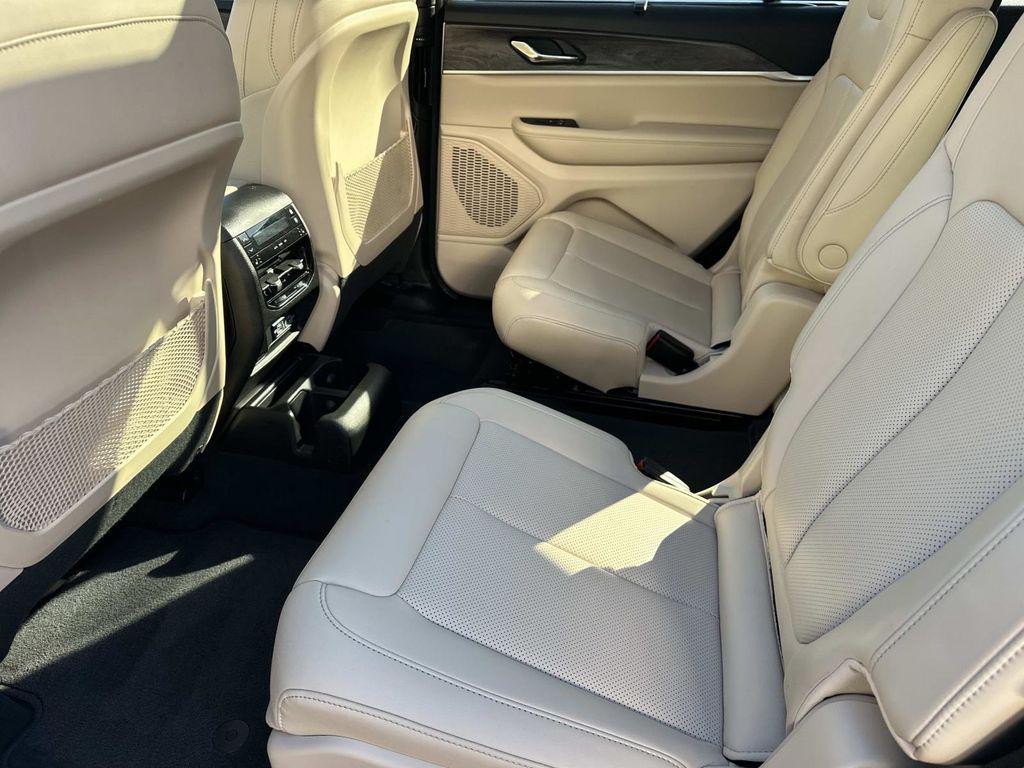 used 2025 Jeep Grand Cherokee L car