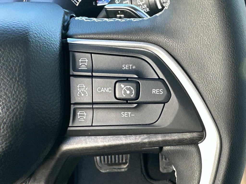 used 2025 Jeep Grand Cherokee L car