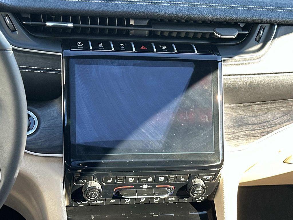 used 2025 Jeep Grand Cherokee L car