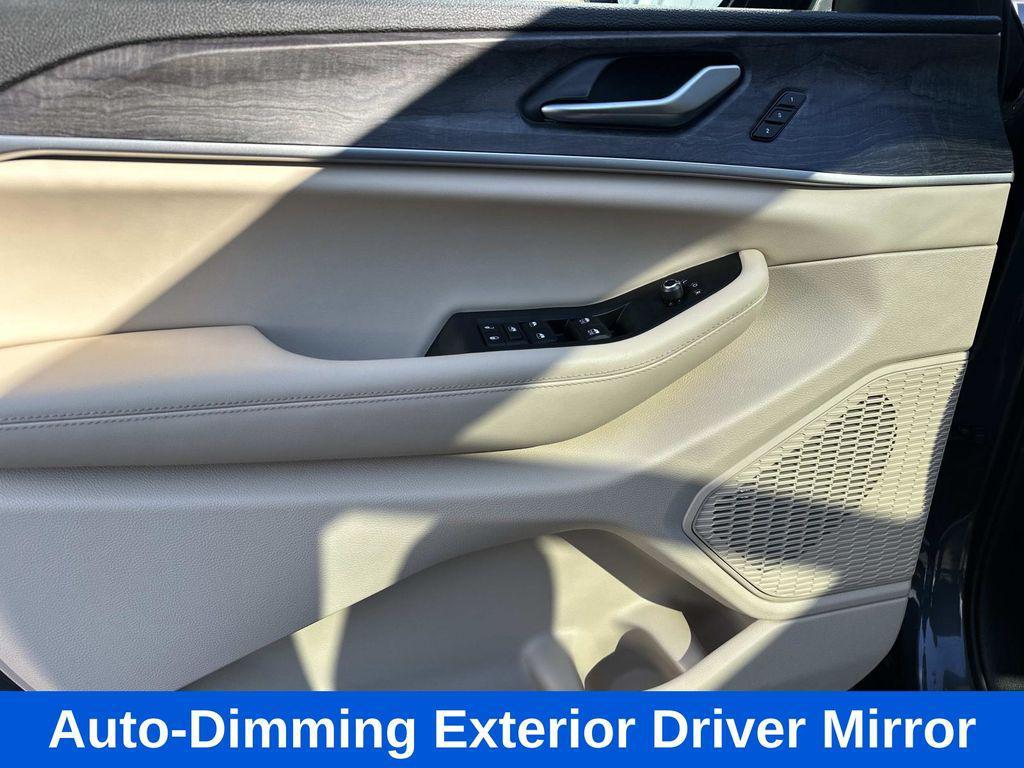 used 2025 Jeep Grand Cherokee L car, priced at $37,000