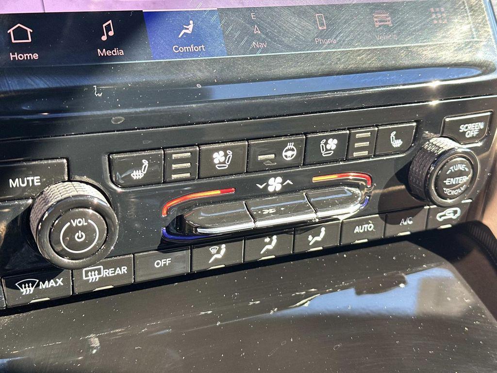 used 2025 Jeep Grand Cherokee L car