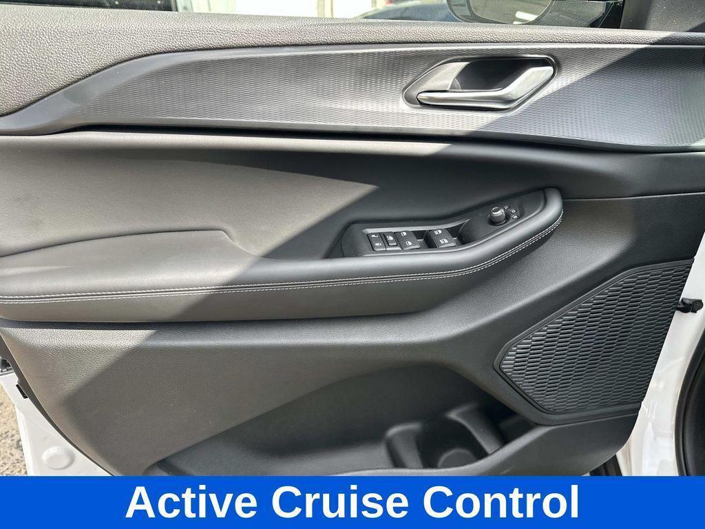 new 2025 Jeep Grand Cherokee car, priced at $36,669