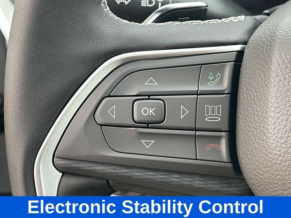 new 2025 Jeep Grand Cherokee car, priced at $36,669