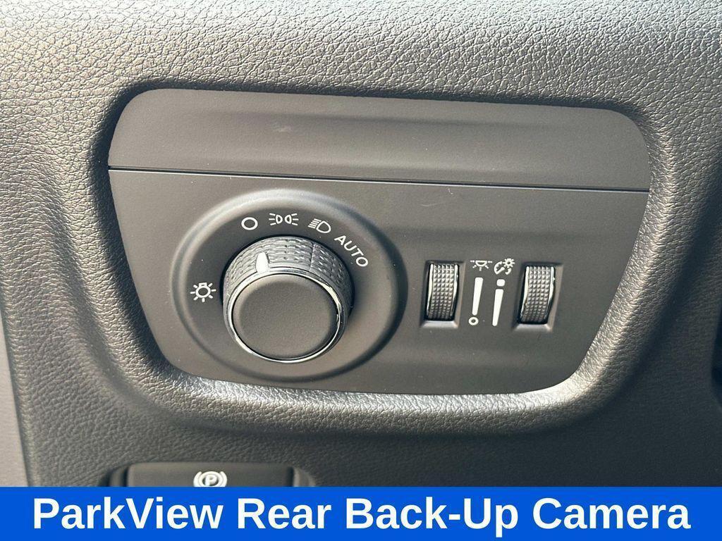 new 2025 Jeep Grand Cherokee car, priced at $36,669