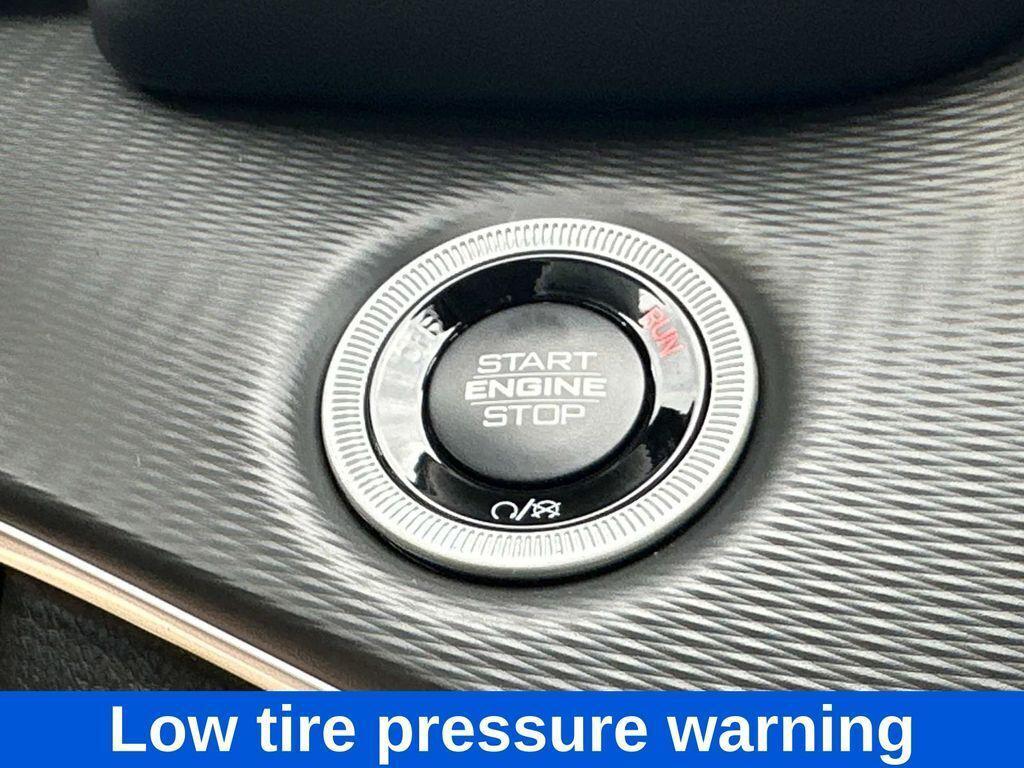 new 2025 Jeep Grand Cherokee car, priced at $36,669