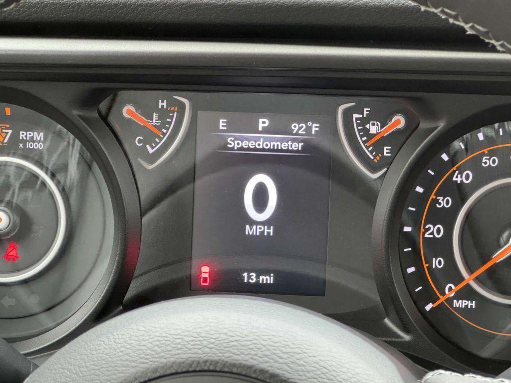 new 2025 Jeep Gladiator car, priced at $35,428