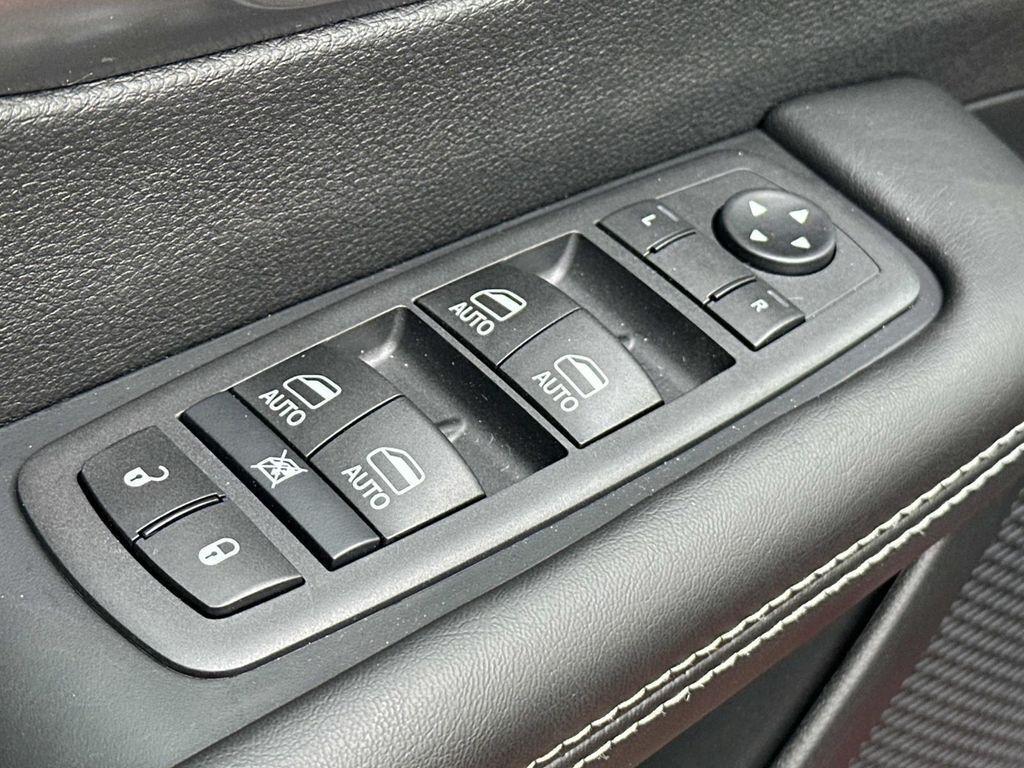 new 2026 Chrysler Pacifica car, priced at $40,961