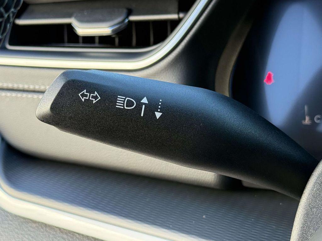 new 2025 Jeep Grand Cherokee car, priced at $37,205