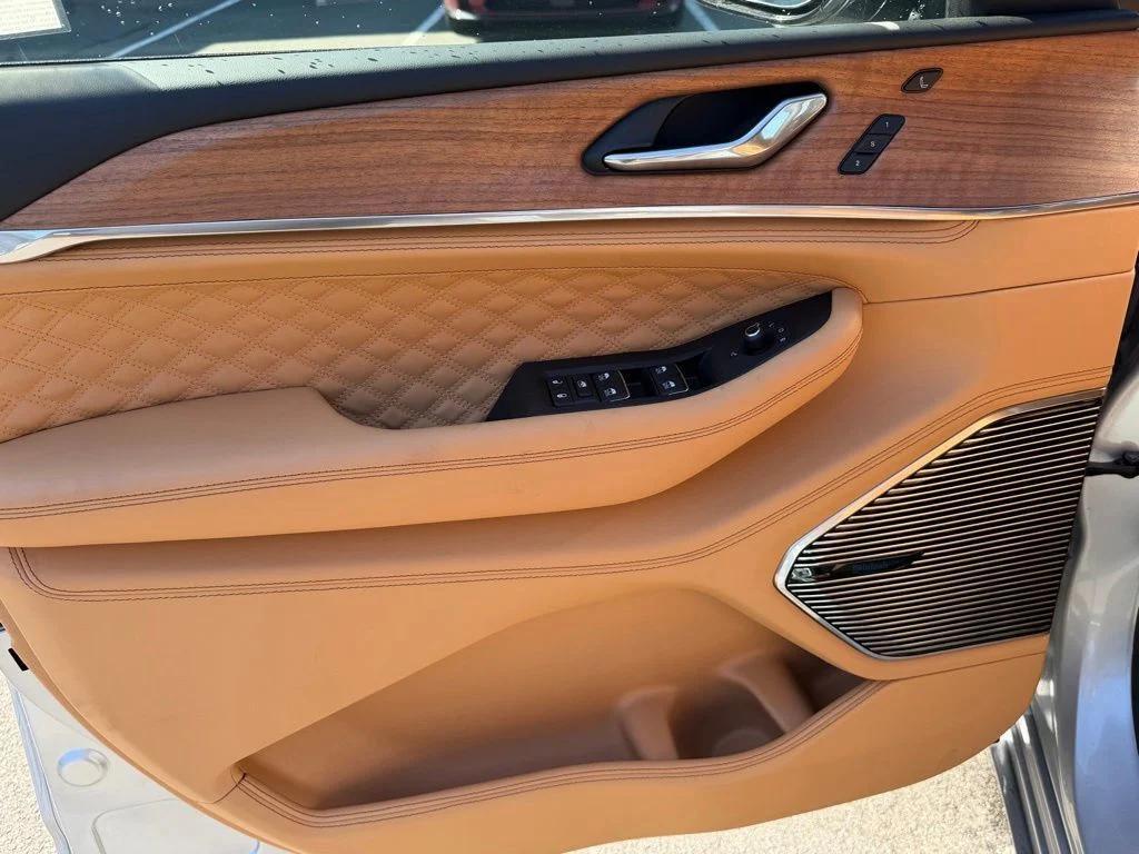 new 2026 Jeep Grand Cherokee car, priced at $56,953