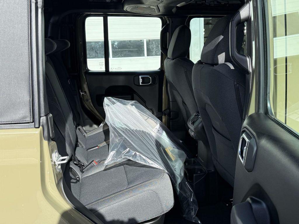 new 2026 Jeep Gladiator car, priced at $36,521