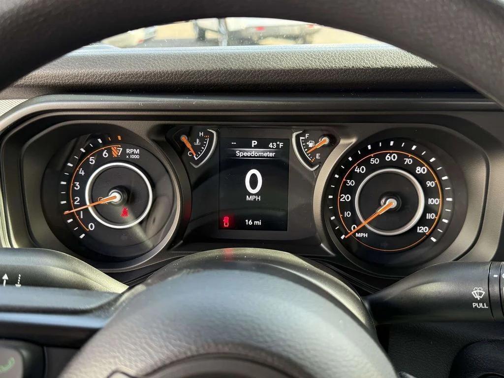 new 2026 Jeep Gladiator car, priced at $36,521