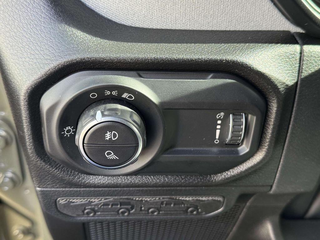 new 2026 Jeep Gladiator car, priced at $36,521