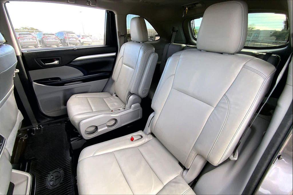 used 2018 Toyota Highlander car, priced at $12,580