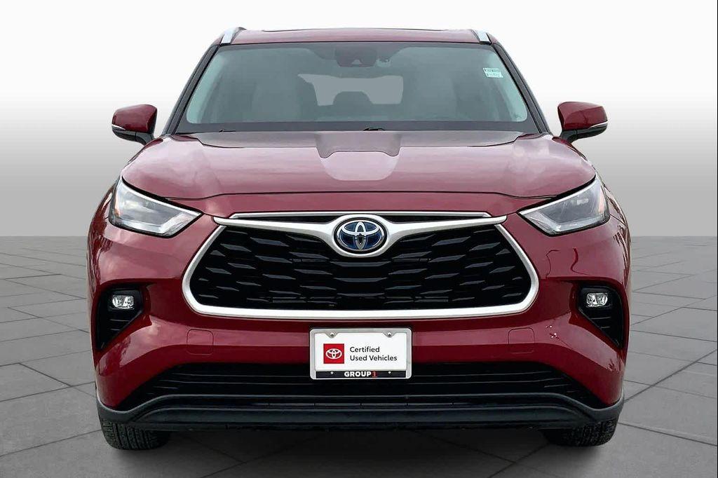 used 2023 Toyota Highlander Hybrid car, priced at $36,499