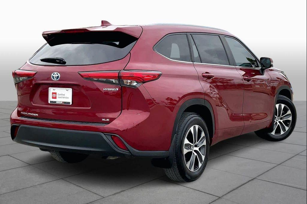 used 2023 Toyota Highlander Hybrid car, priced at $36,499