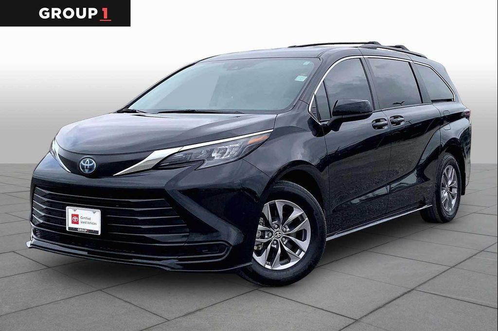 used 2024 Toyota Sienna car, priced at $43,219