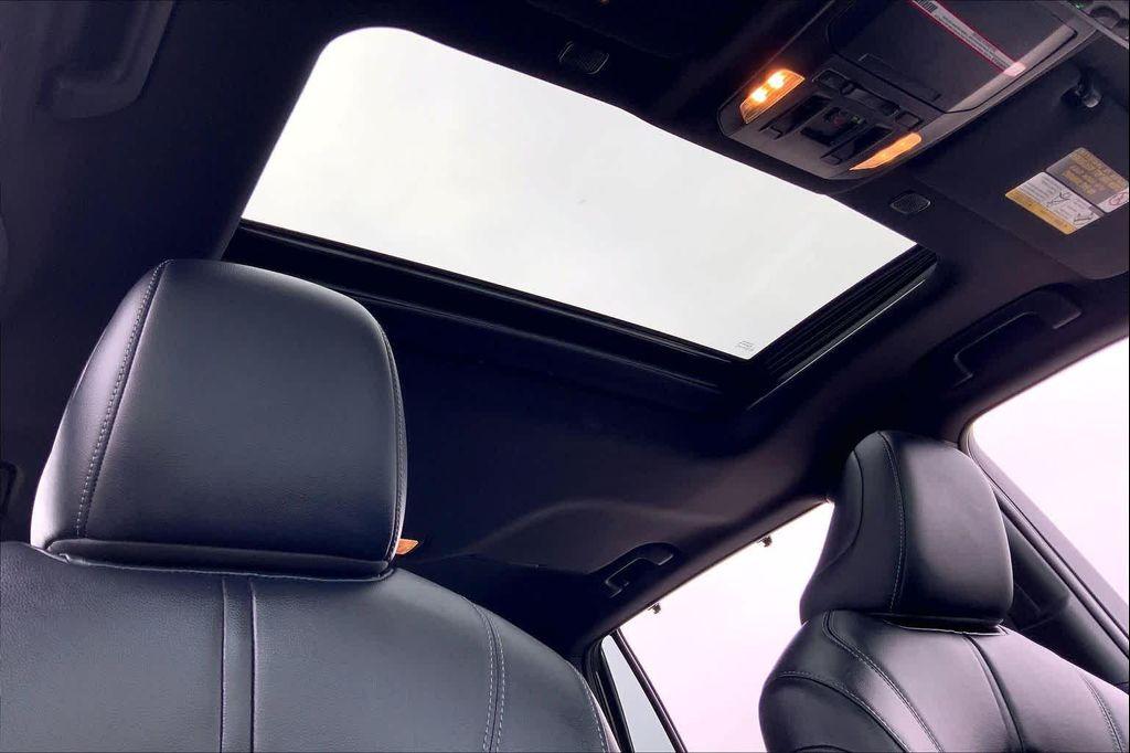 used 2024 Toyota Highlander car, priced at $41,994