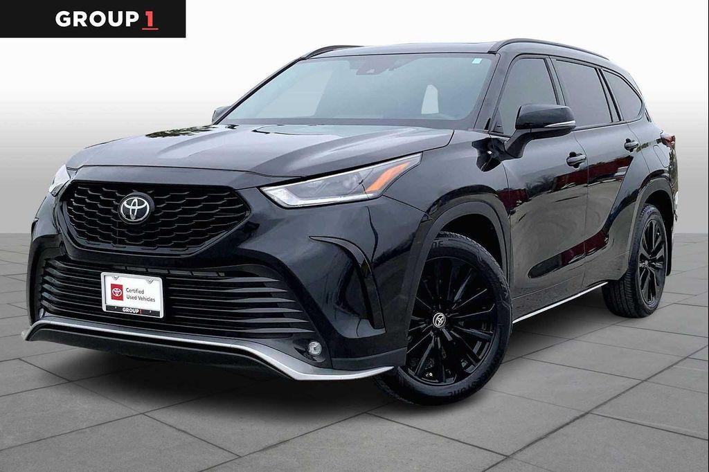 used 2024 Toyota Highlander car, priced at $41,994