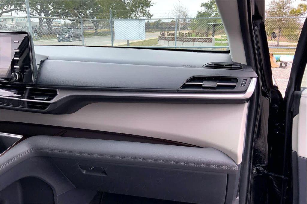 used 2022 Toyota Sienna car, priced at $31,994