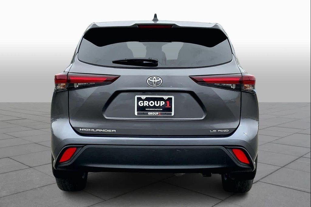used 2024 Toyota Highlander car, priced at $31,700