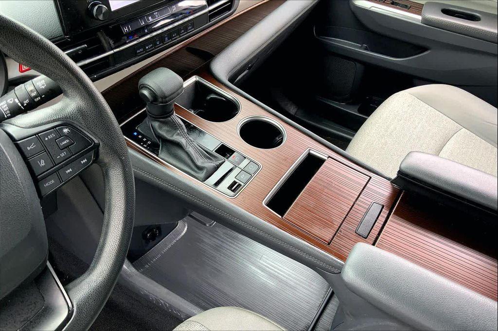 used 2024 Toyota Sienna car, priced at $32,988