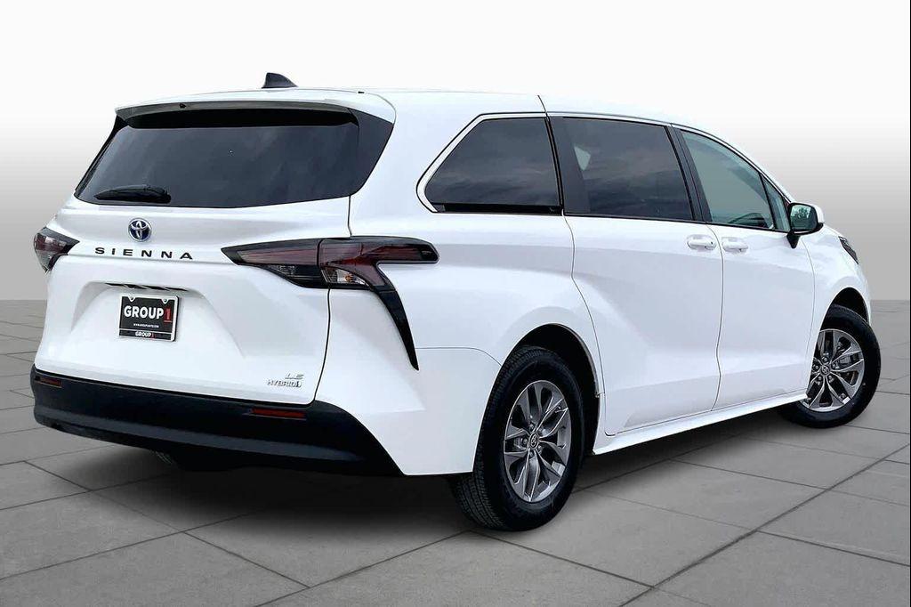 used 2024 Toyota Sienna car, priced at $32,988