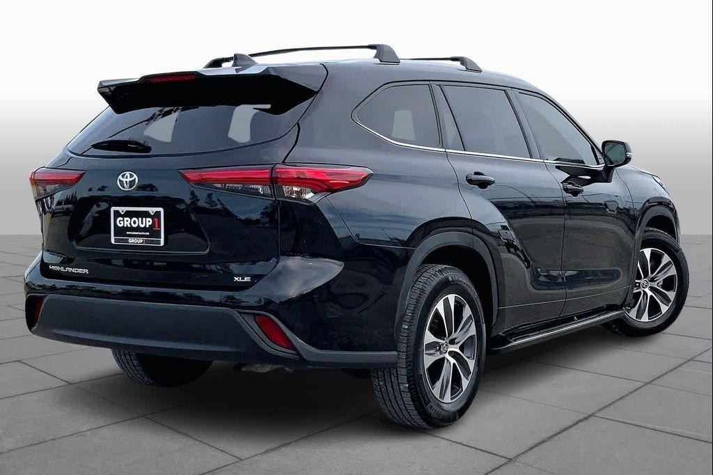 used 2021 Toyota Highlander car, priced at $24,998