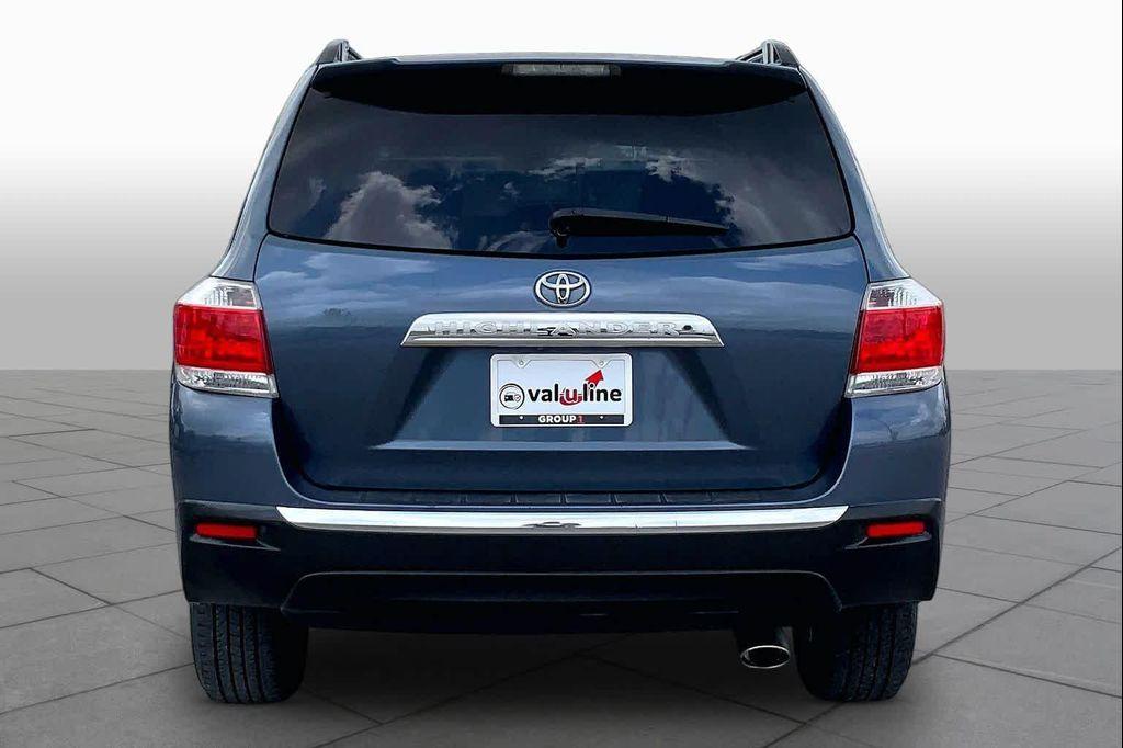 used 2013 Toyota Highlander car, priced at $14,221