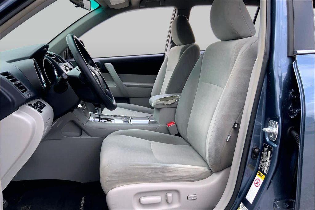 used 2013 Toyota Highlander car, priced at $14,221