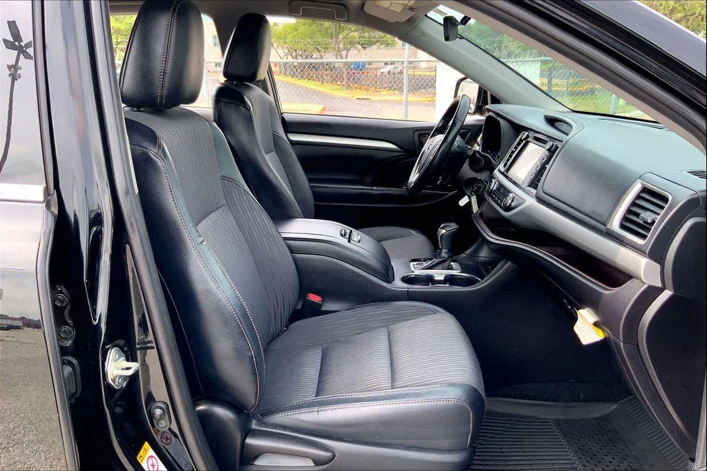 used 2019 Toyota Highlander car, priced at $15,772